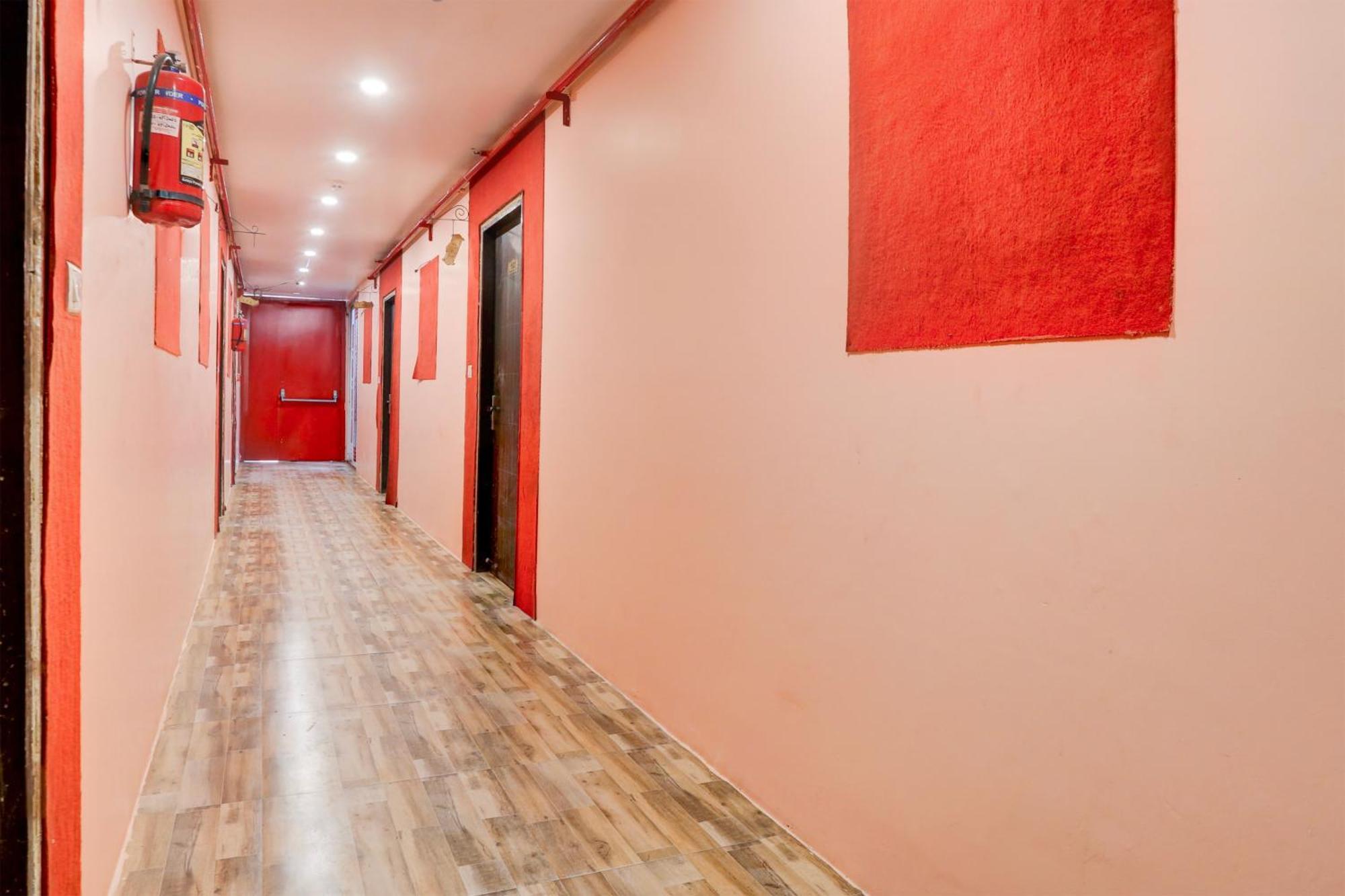 Super Hotel O S J Residency Δελχί Εξωτερικό φωτογραφία